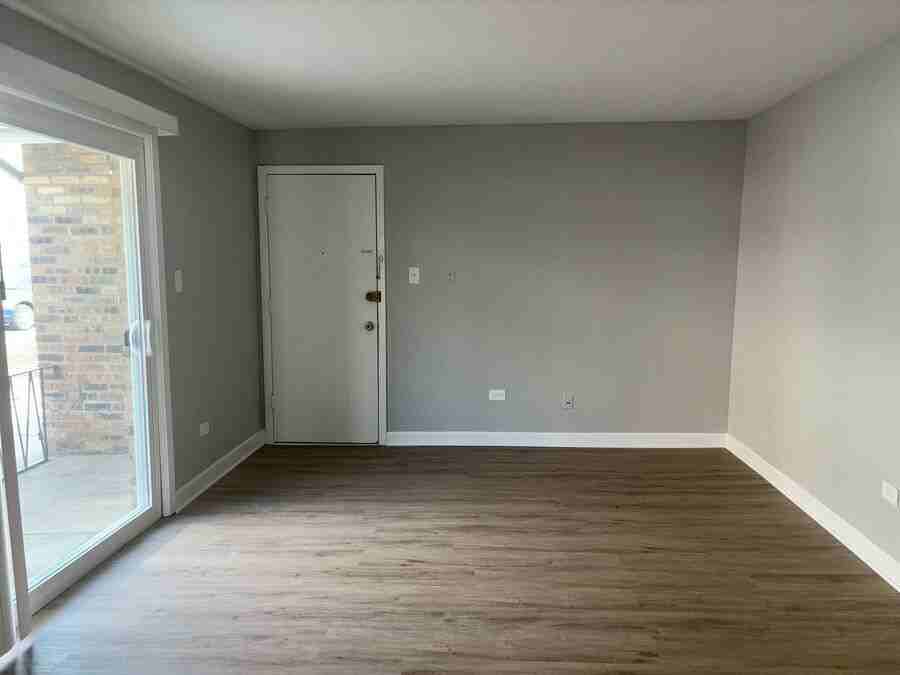 7724 S Harlem Ave #1B - Photo 5 of 8