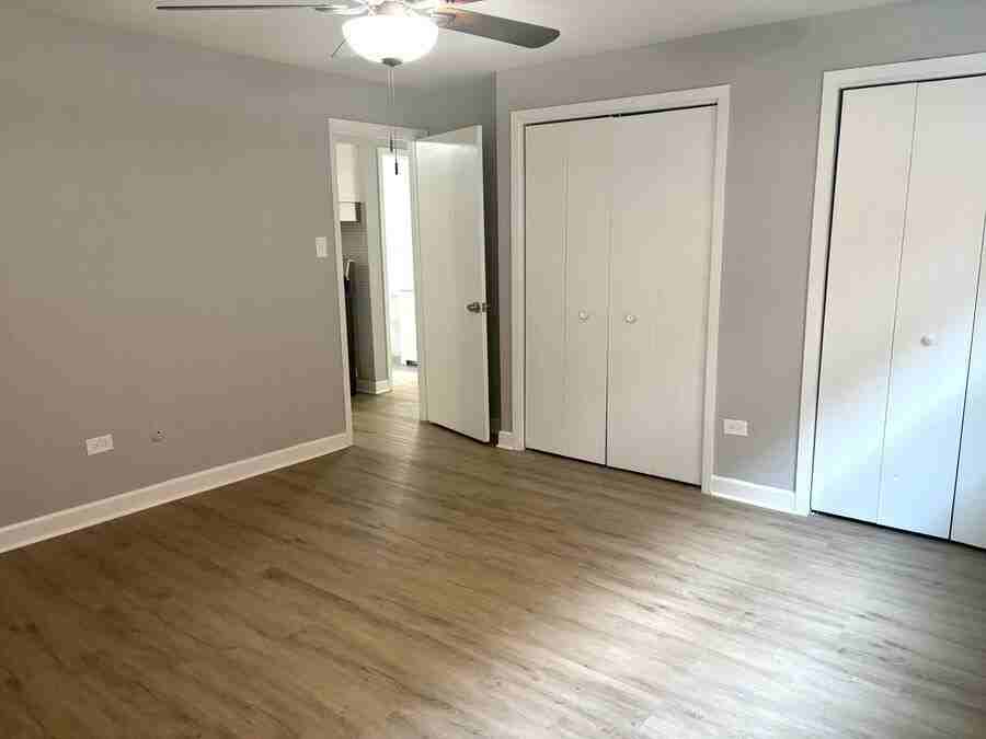 7724 S Harlem Ave #1B - Photo 6 of 8