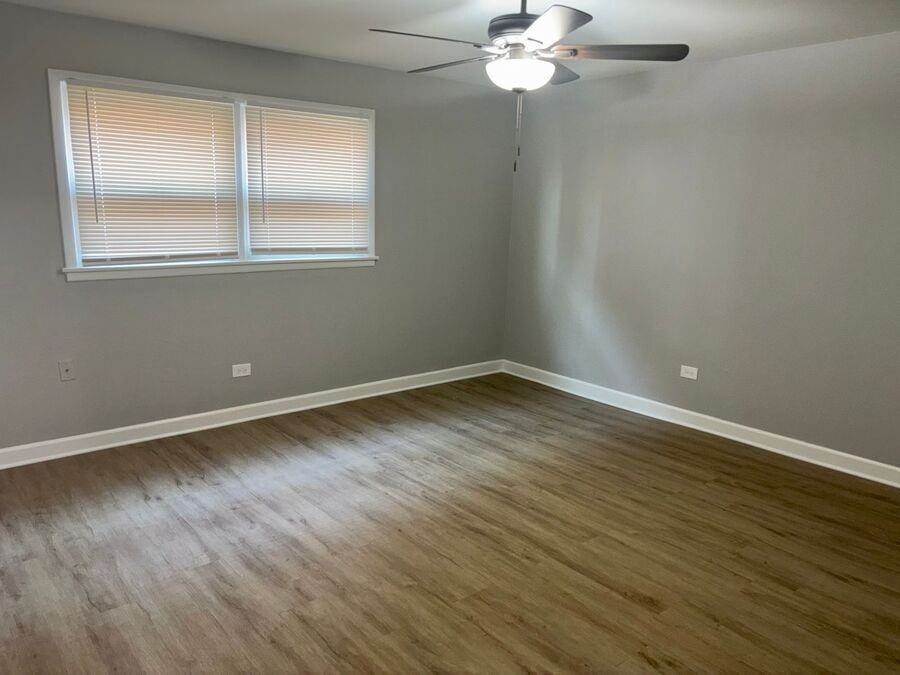 7724 S Harlem Ave #1B - Photo 7 of 8