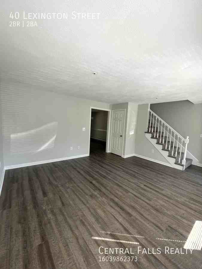 40 Lexington St - Photo 3 of 12