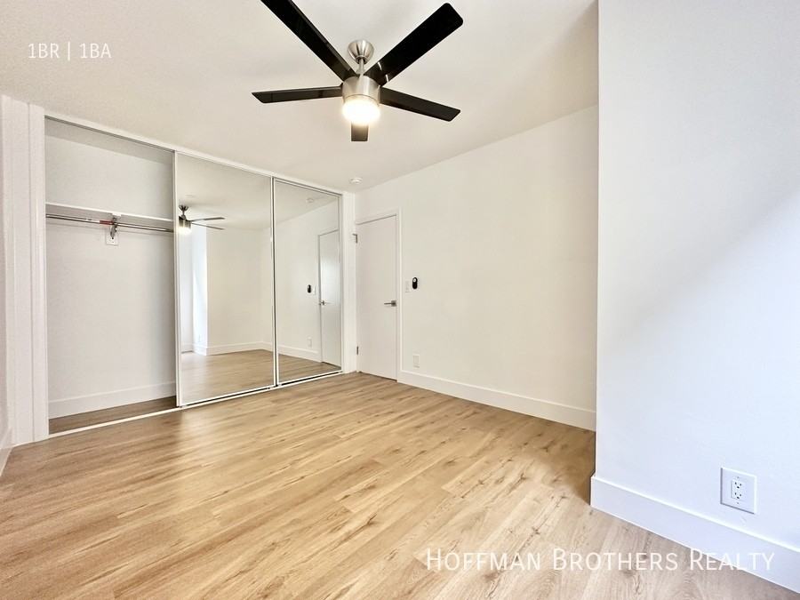5111 Harold Way #302 - Photo 6 of 8
