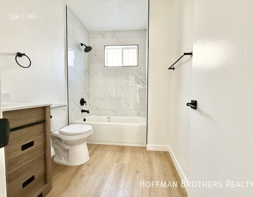 401 S St Andrews Pl #1B - Photo 5 of 5