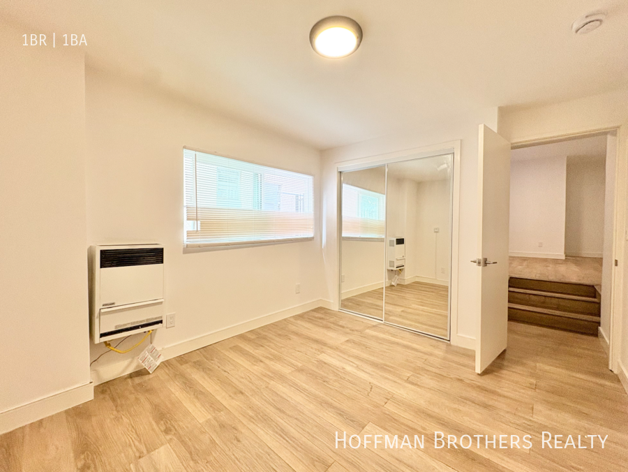 1045 N Ardmore Ave #13 - Photo 2 of 3