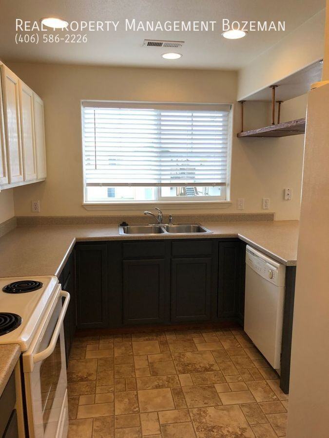 1112 Longbow Ln #G - Photo 6 of 24