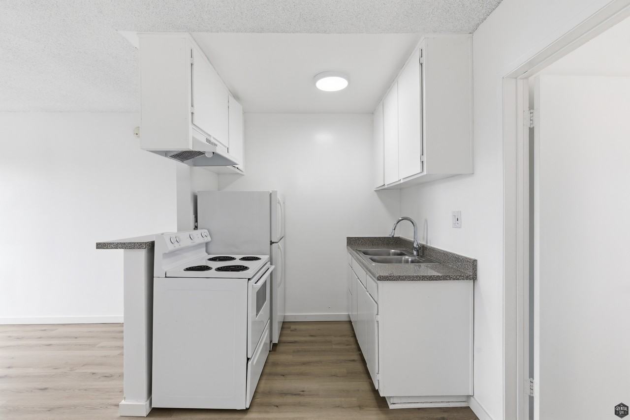 711 Machado Dr #6 - Photo 5 of 13