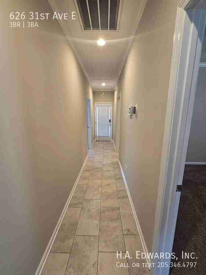 626 31st Ave E - Photo 7 of 16