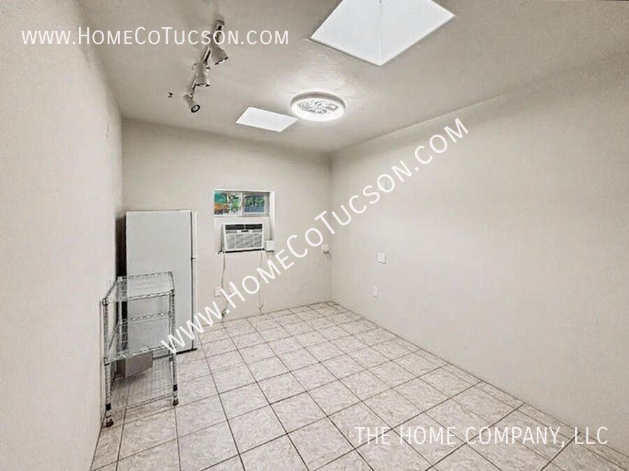 713 N Erin Ave - Photo 4 of 17