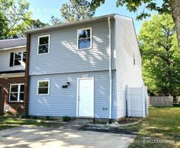 905 Westminster Ln - Photo 1 of 1