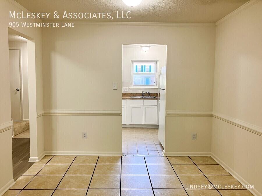 905 Westminster Ln - Photo 6 of 28