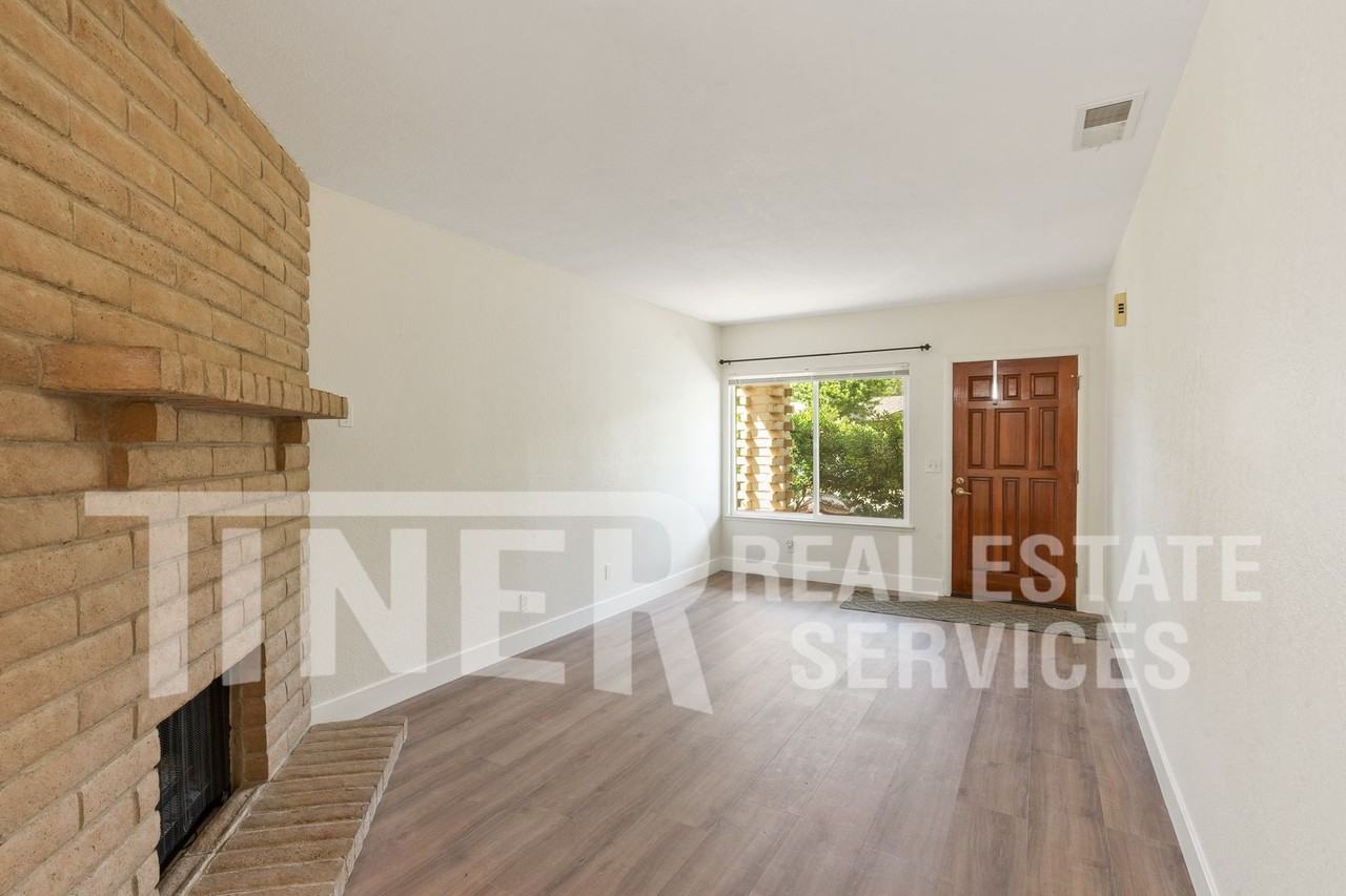 9140 Nasreen Dr - Photo 5 of 21
