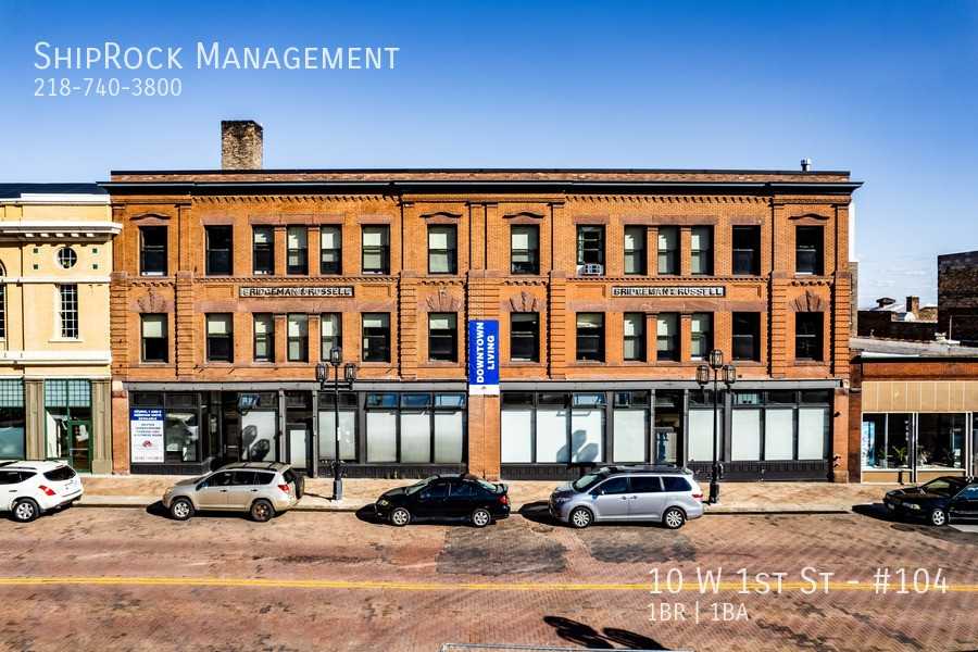 10 W 1st St #104