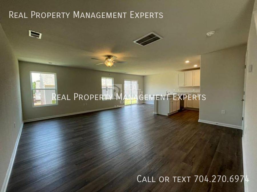 8104 Derby Woods Ln - Photo 5 of 12