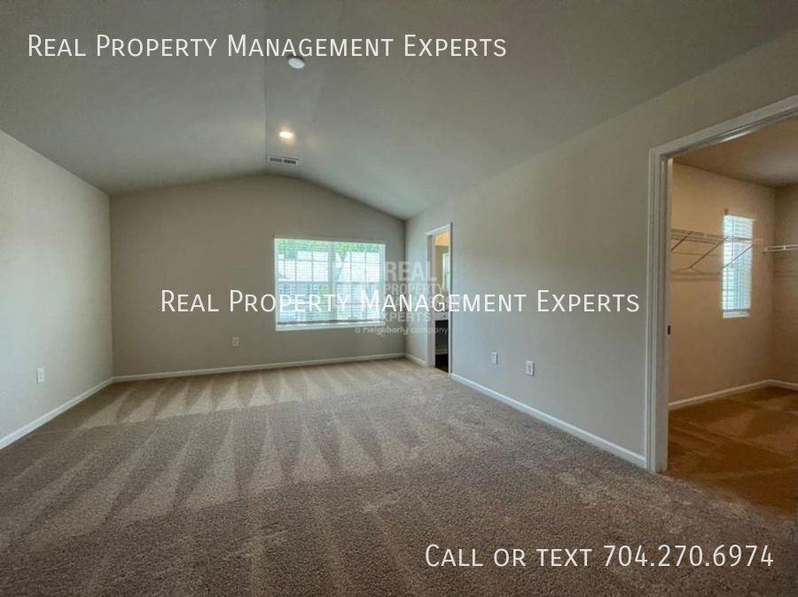 8104 Derby Woods Ln - Photo 6 of 12