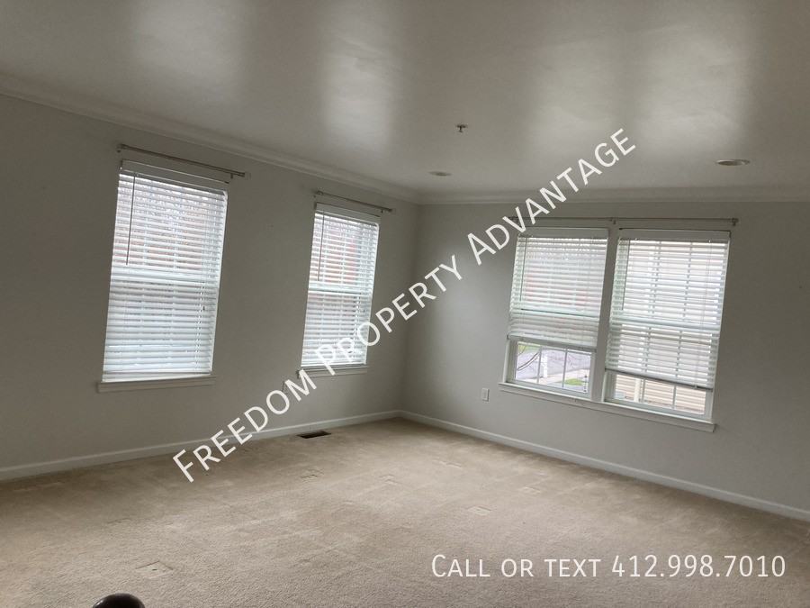 333 Maple Ridge Dr - Photo 5 of 15