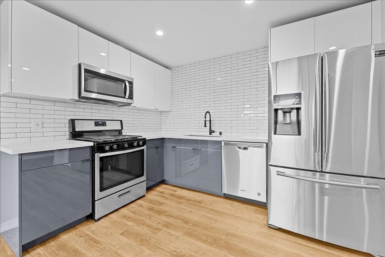 941 N Normandie Ave #03 - Photo 3 of 11