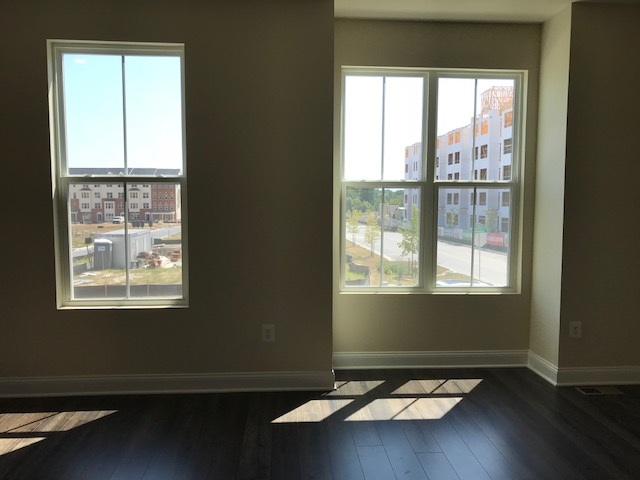 7094 Banbury Dr - Photo 4 of 10