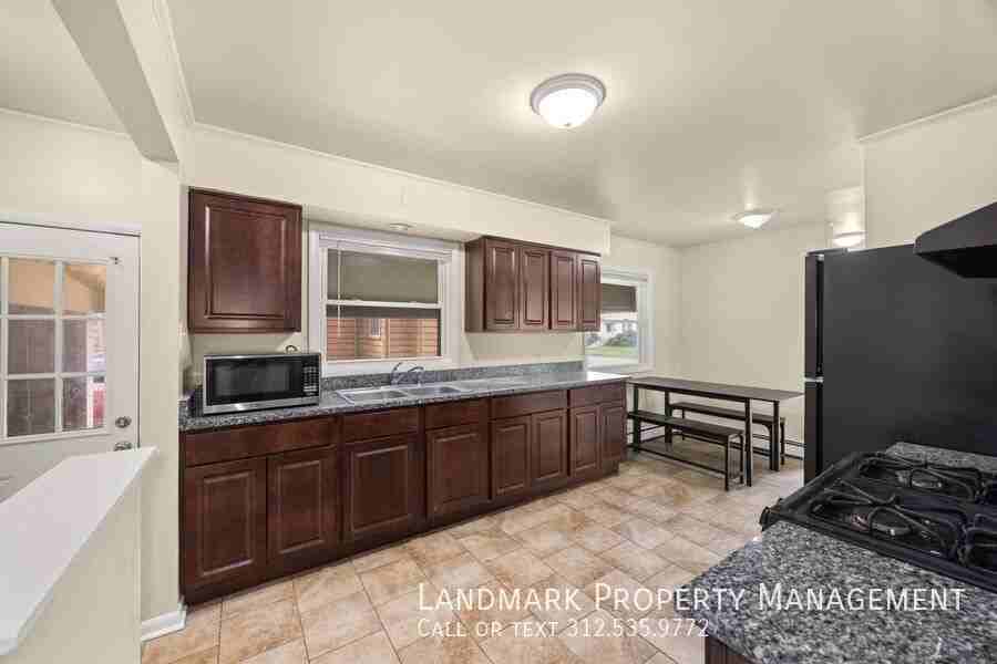 3619 216th Pl - Photo 3 of 33