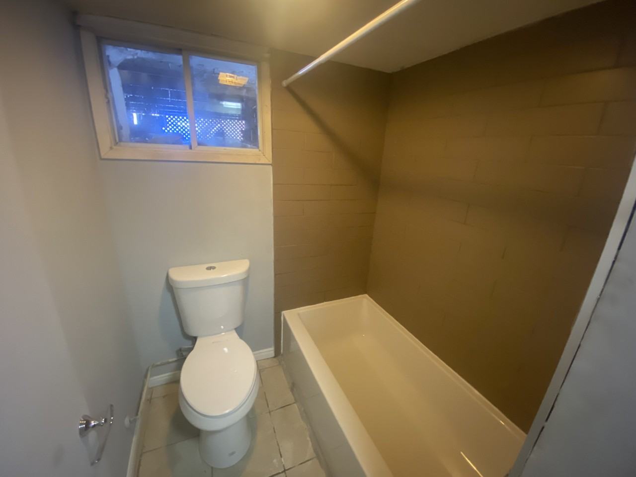 227 - 227 Norah St N - Photo 5 of 6