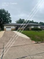 featured image of 1701 El Camino St