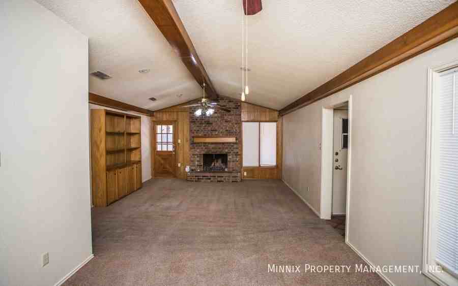 5807 2nd St - Photo 6 of 36