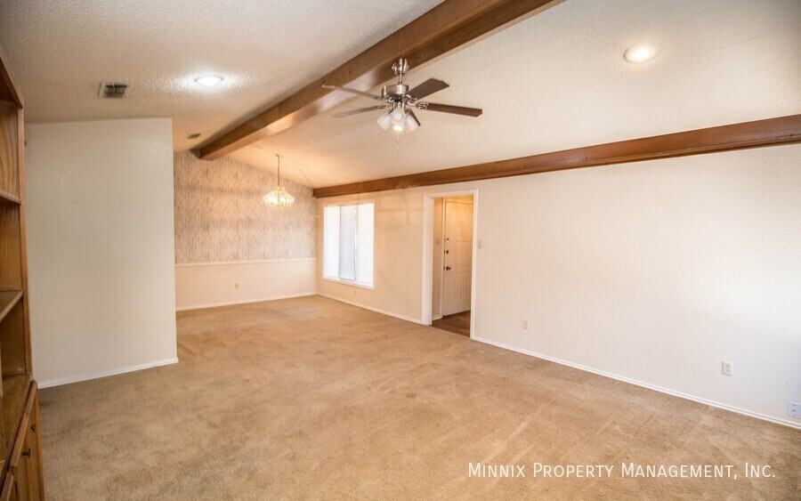 5805 2nd St - Photo 4 of 21