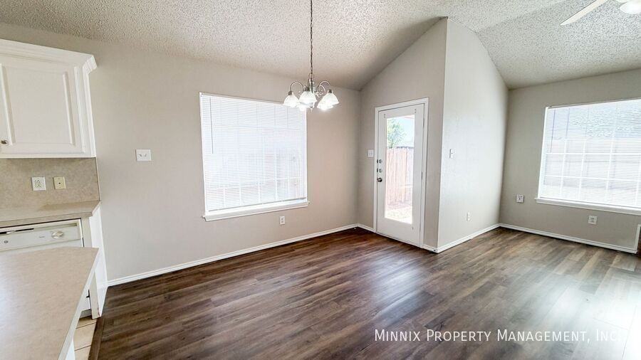 9702 Avenue U #B - Photo 7 of 22