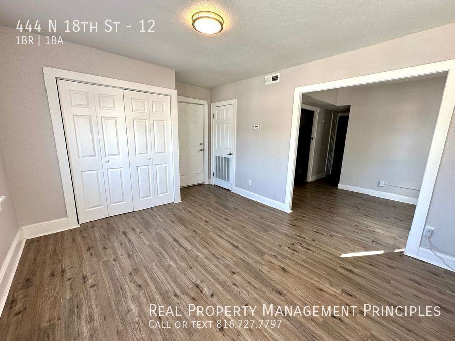 444 N 18th St #12 - Photo 3 of 10