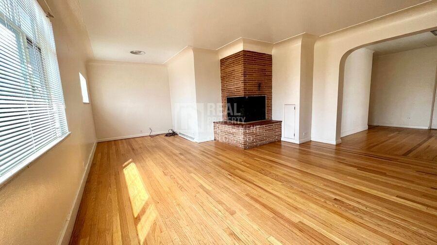 5370 S Windermere St - Photo 6 of 25