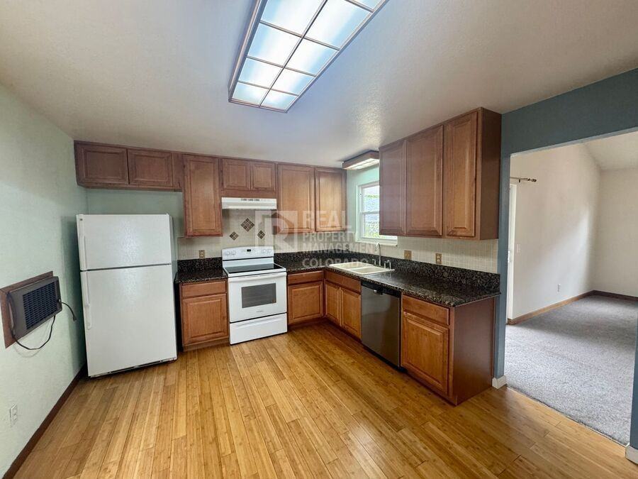 16033 E Radcliff Pl #A - Photo 3 of 26