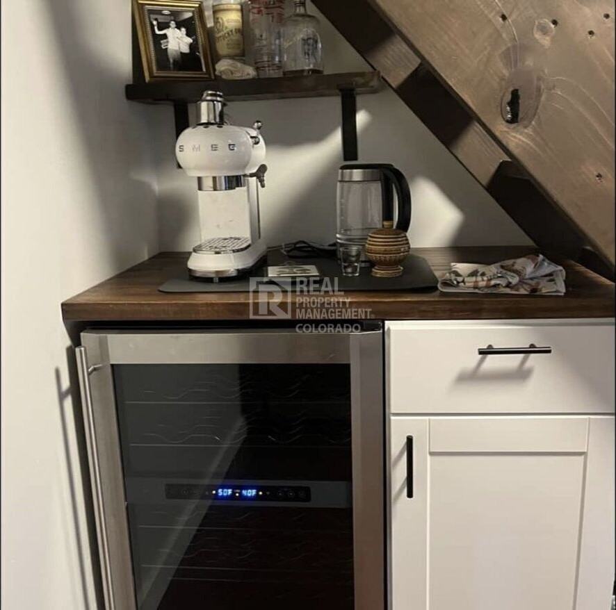 322 Terrace Pl - Photo 4 of 19