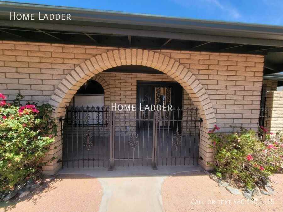 16336 E Bainbridge Ave - Photo 2 of 23