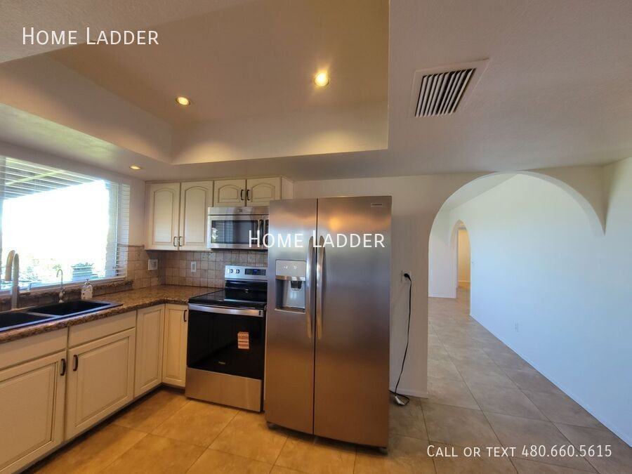 16336 E Bainbridge Ave - Photo 4 of 23