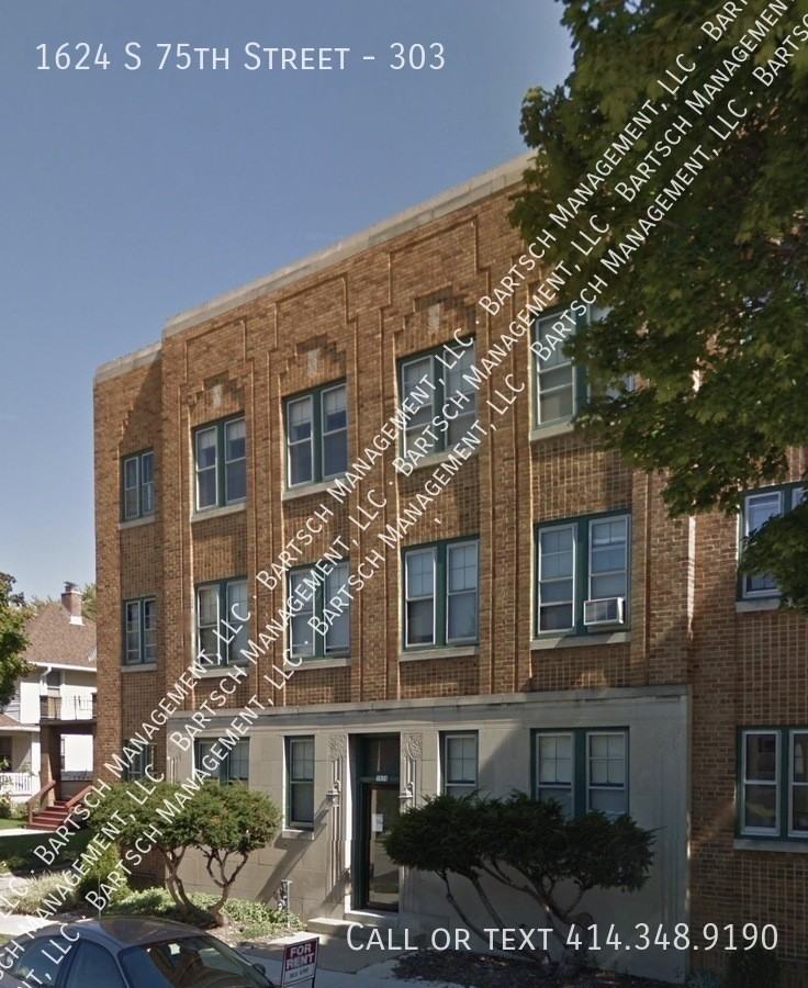 1624 S 75th St #303