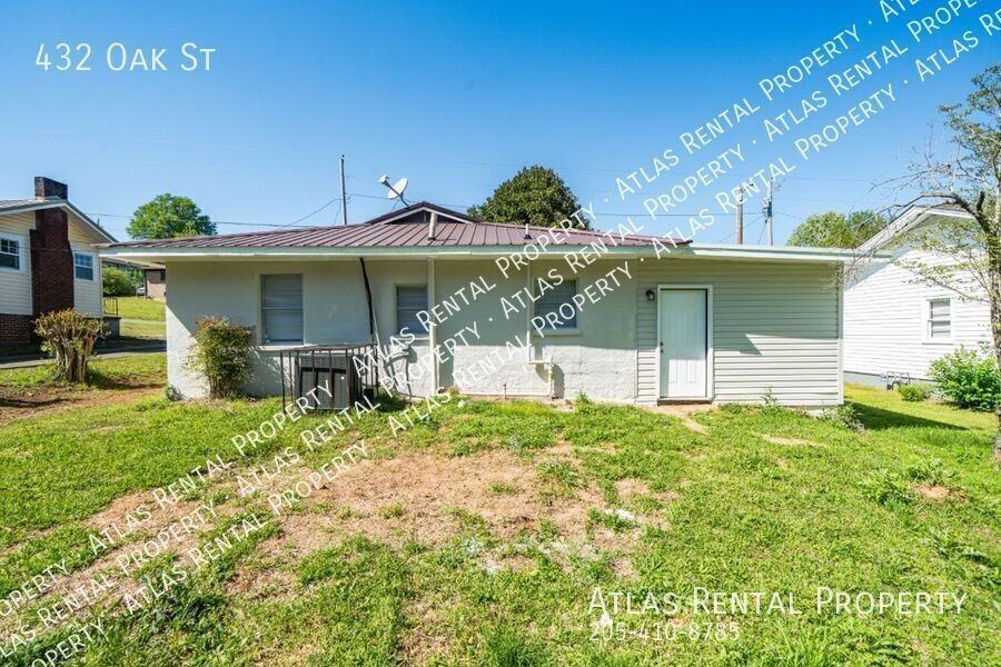 432 Oak St - Photo 3 of 18