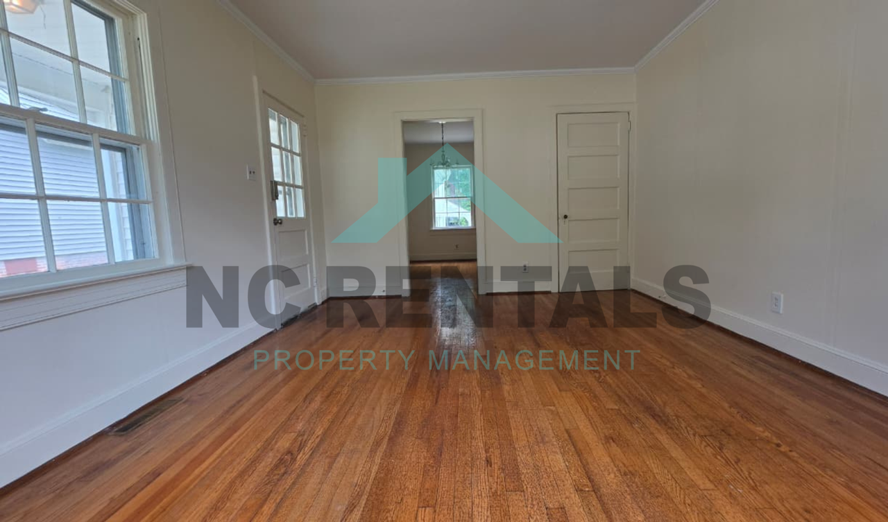 1313 Holman St - Photo 6 of 25