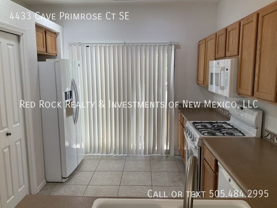 4433 Cave Primrose Ct Se - Photo 6 of 17