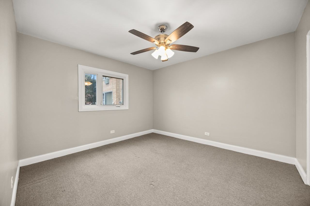 6634 W Windsor Ave #8 - Photo 7 of 10