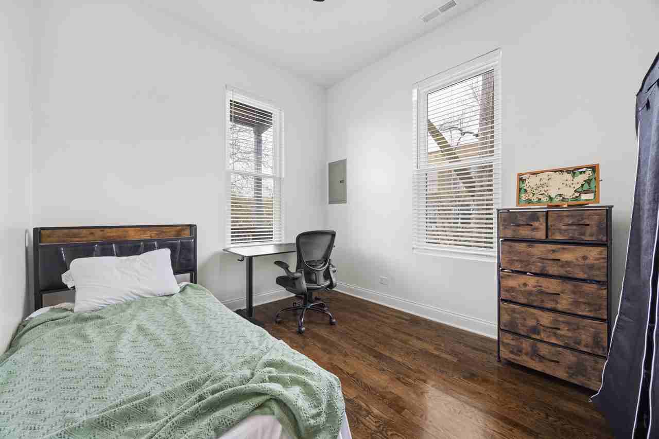2228 S Wood St #2 - Photo 6 of 12