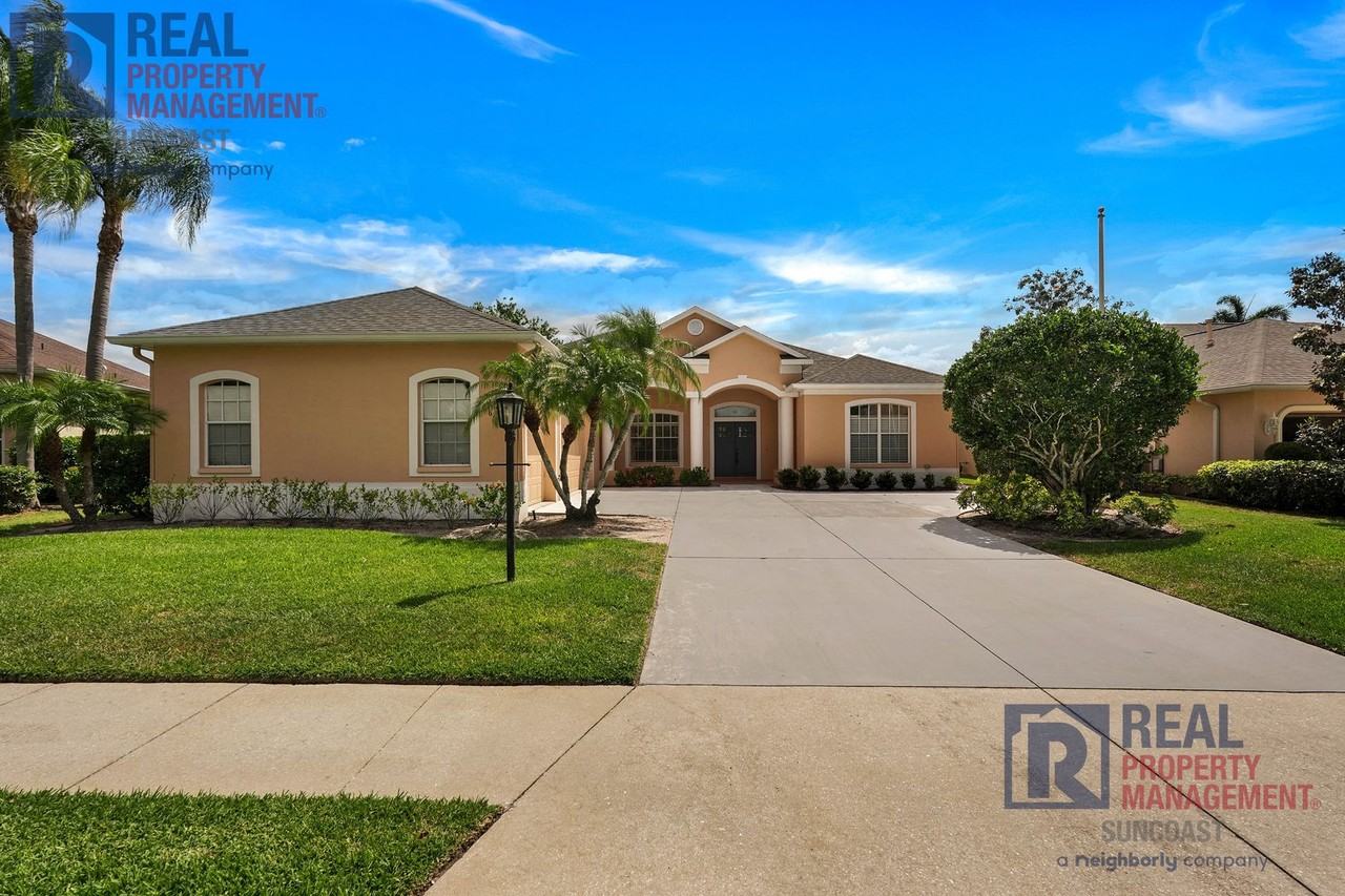 652 Planters Manor Way