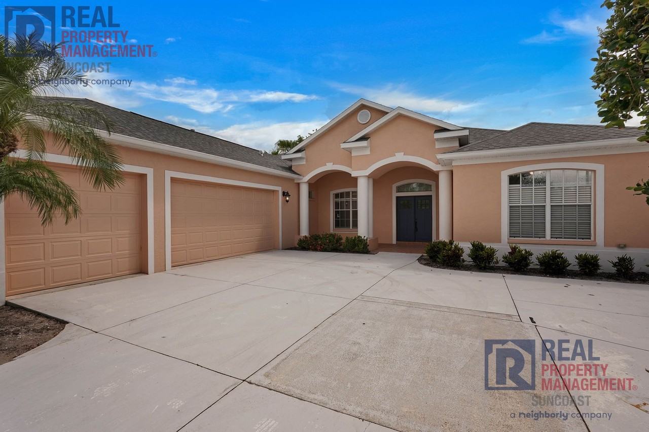 652 Planters Manor Way - Photo 2 of 47