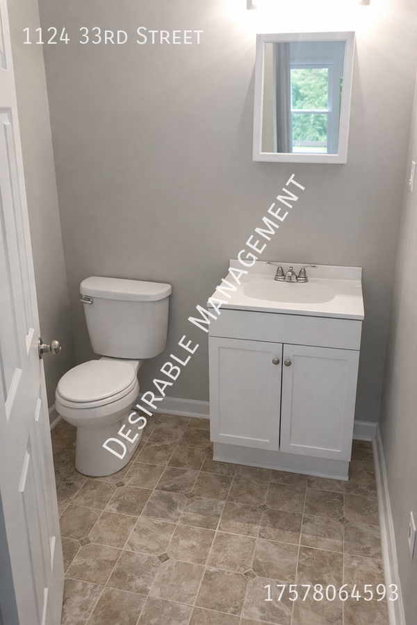 1124 33rd St - Photo 5 of 6