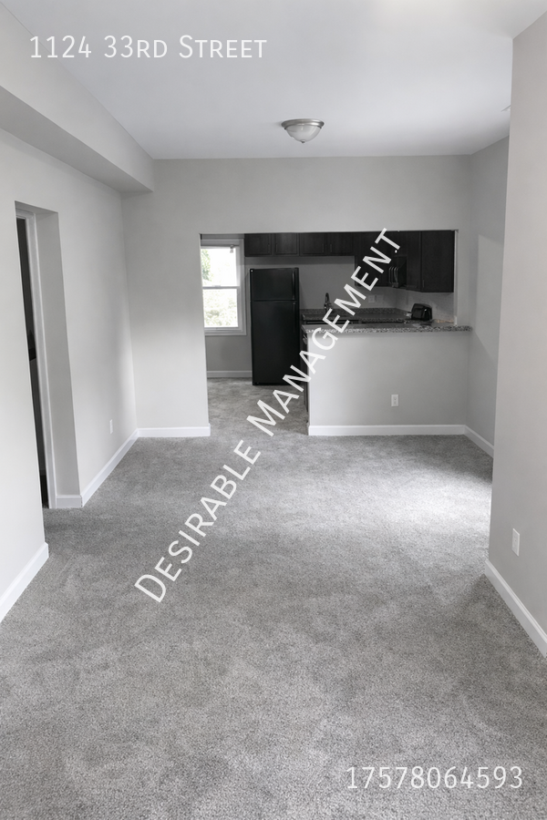 1124 33rd St - Photo 6 of 6