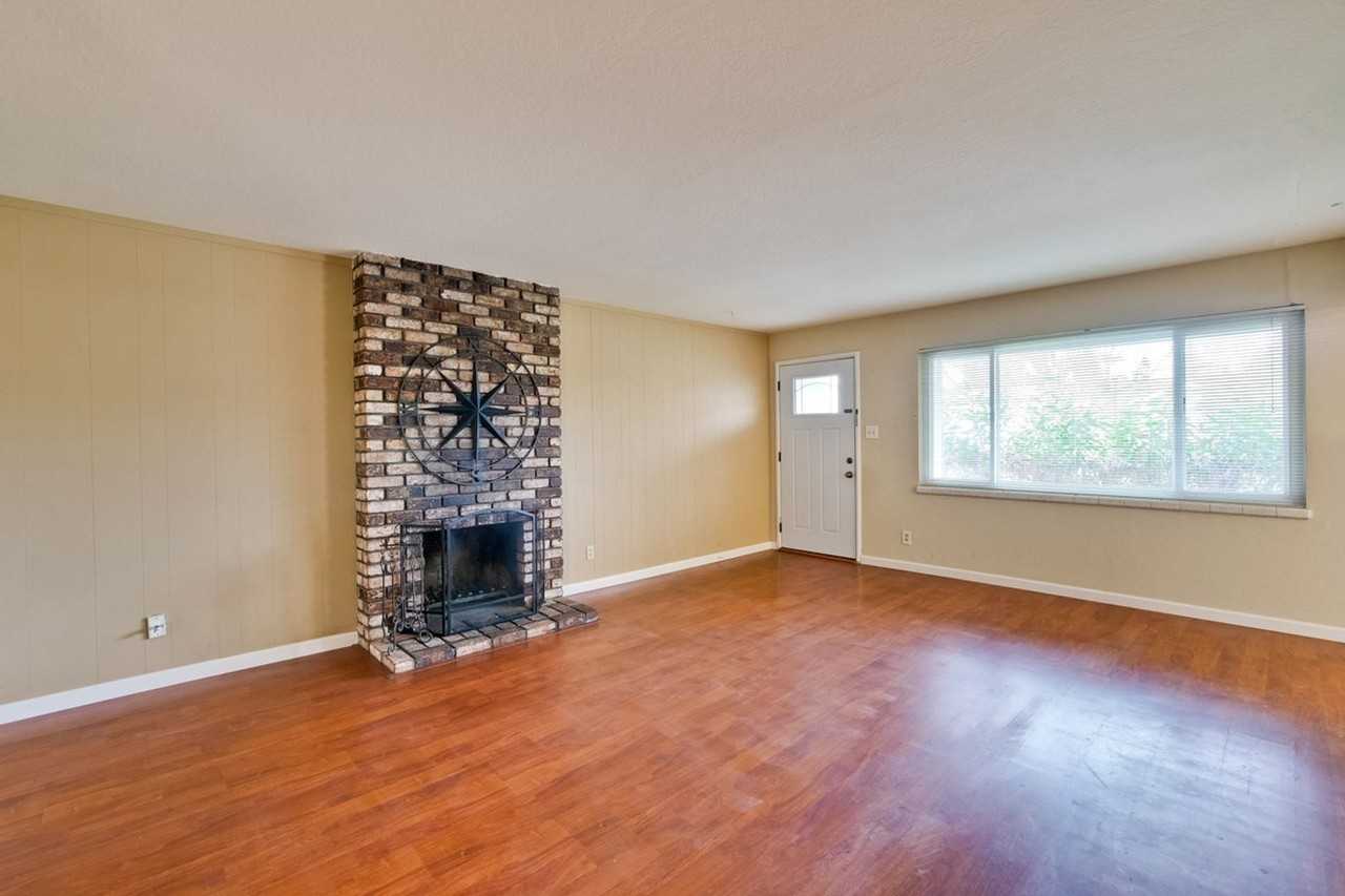 1778 Balsa Ave - Photo 6 of 44