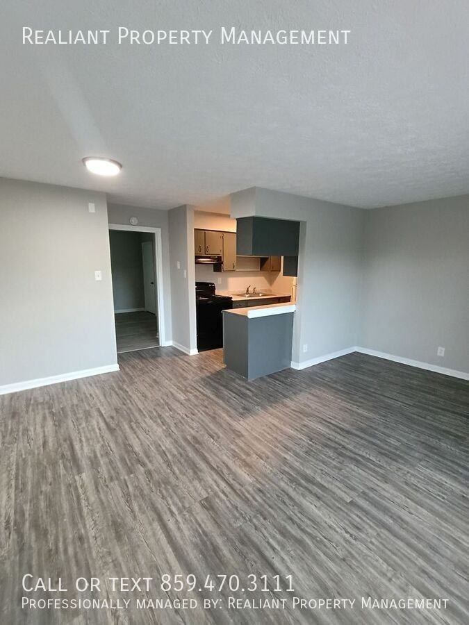 2021 Cambridge Dr #44 - Photo 5 of 33