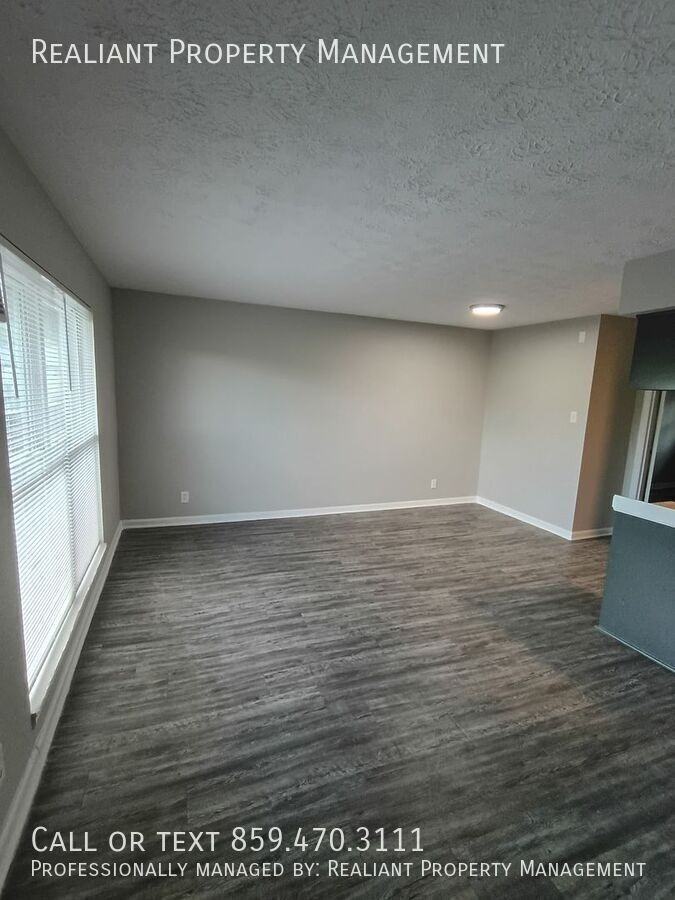 2021 Cambridge Dr #44 - Photo 6 of 33