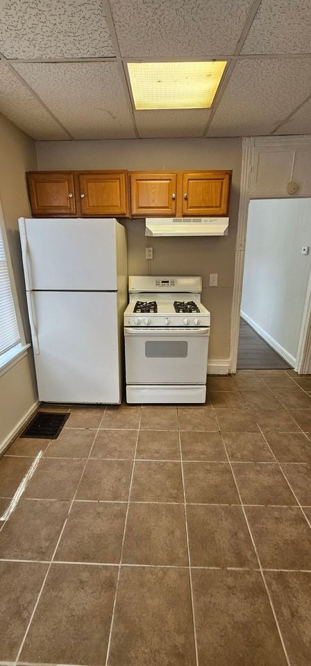 1301 N Milton Ave - Photo 5 of 11