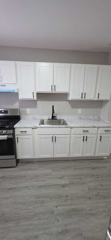 707 N Port St - Photo 4 of 8