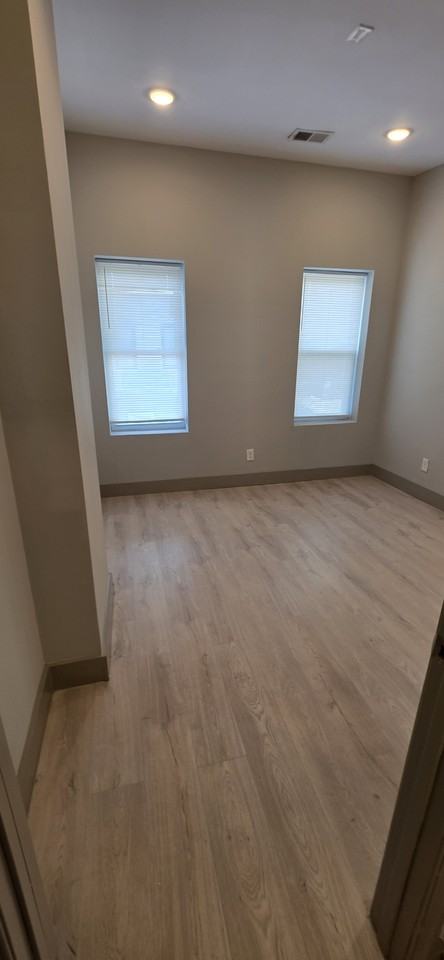 533 N Belnord Ave #B - Photo 3 of 10