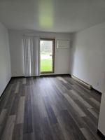 featured image of 911 W 3rd St