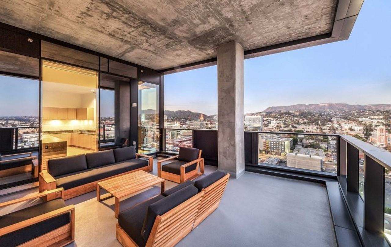 Sky Hollywood - Photo 3 of 15
